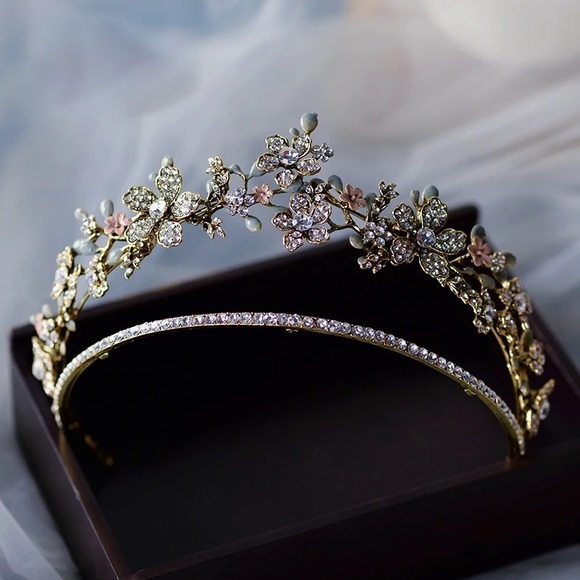 The Floral Garden Baroque Rhinestones Tiara - Picture 4 of 6
